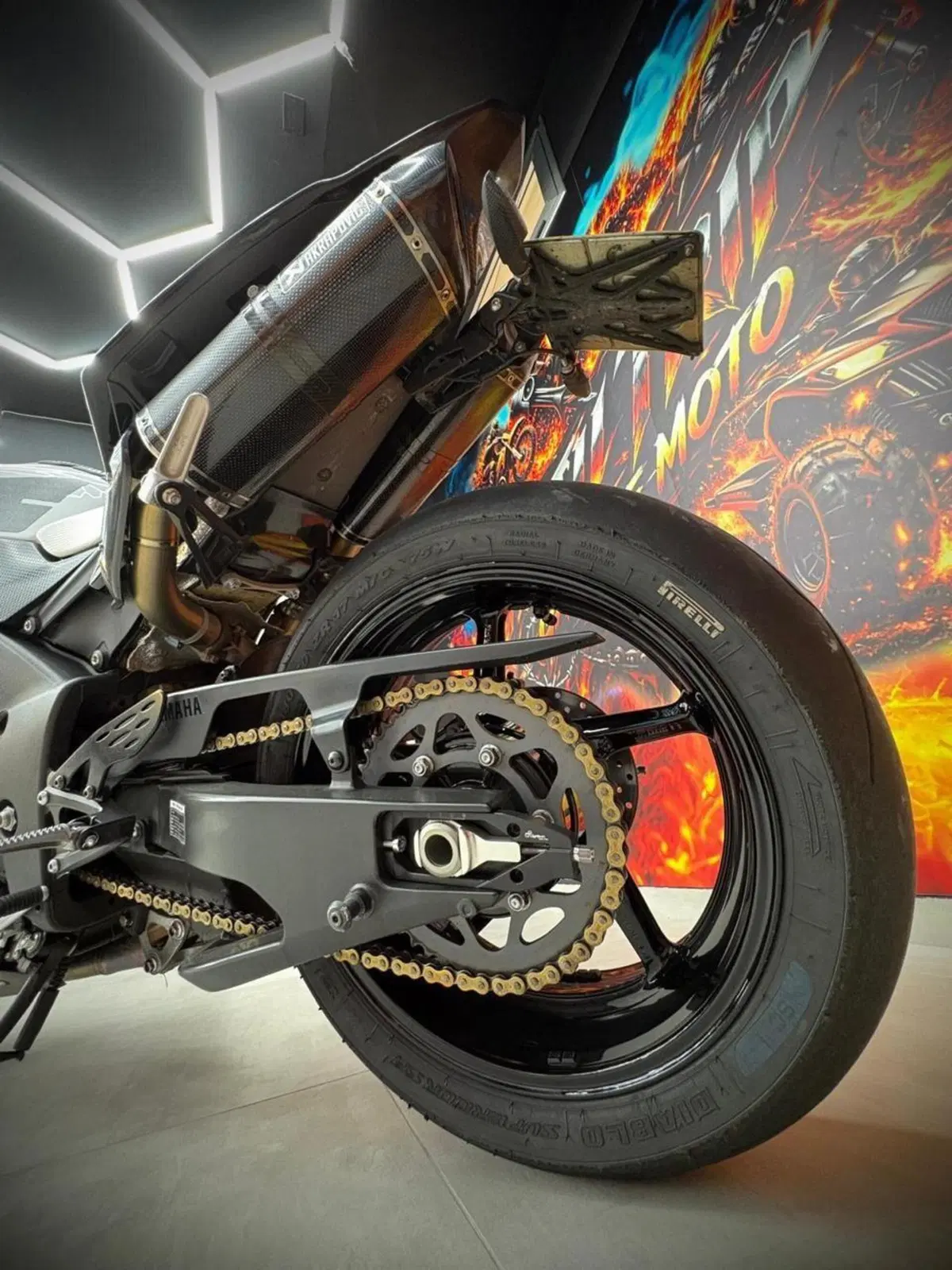 Yamaha YZF R1 (2015 - 16) (5)