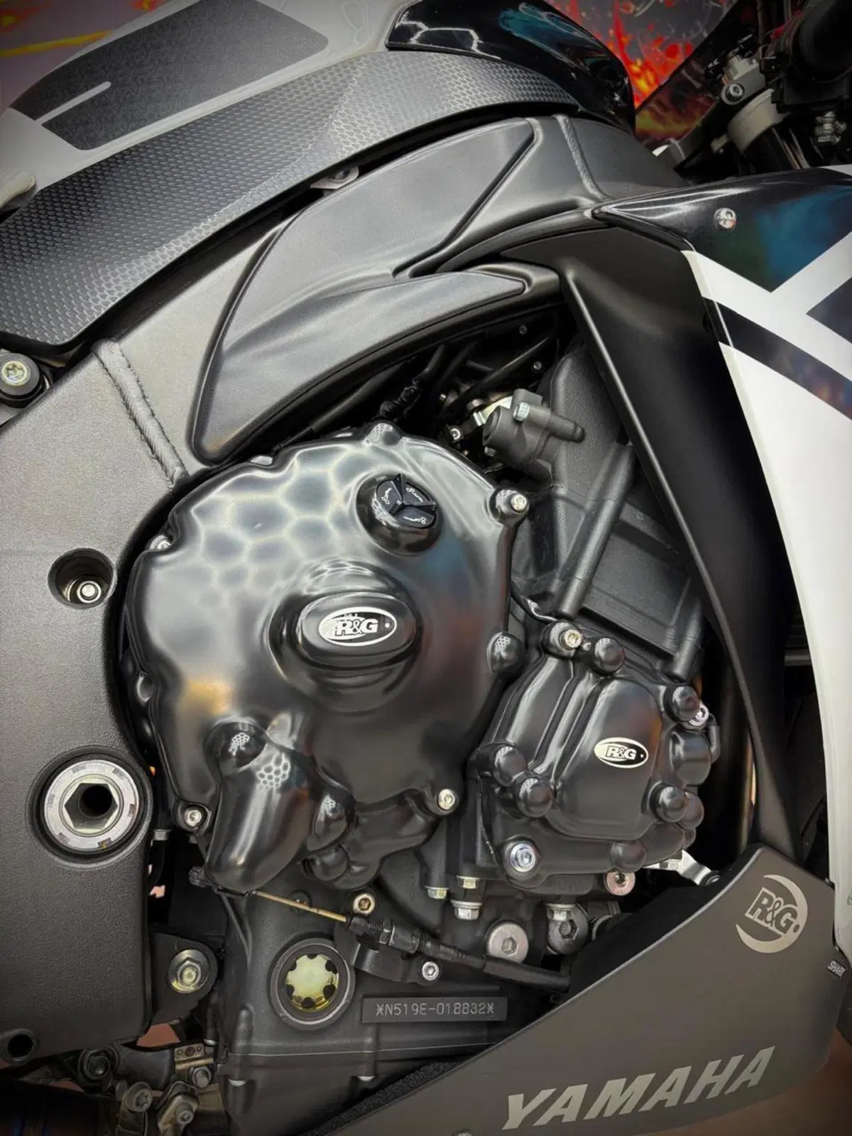Yamaha YZF R1 (2015 - 16) (9)