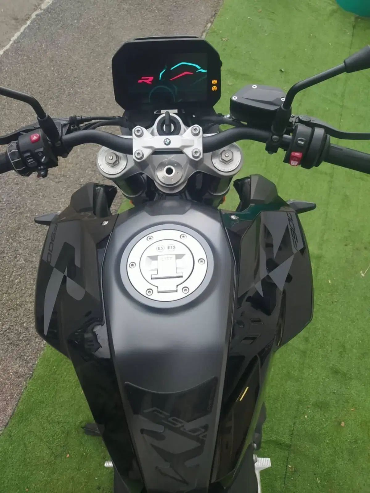 Bmw F 900 R (2025 - 27) (8)