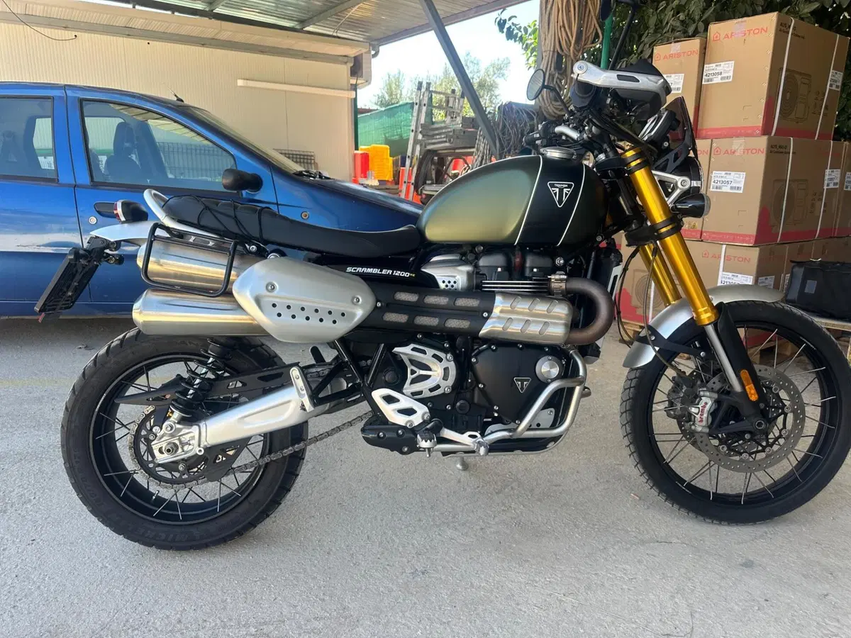 Triumph Scrambler 1200 XE (2021 - 23) (9)