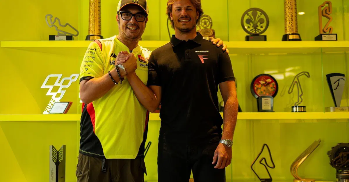 MotoGP. Ora è ufficiale: nel 2027 Bulega in MotoGP con VR46