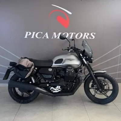 Moto Guzzi V7 Stone (2021 - 24) usata
