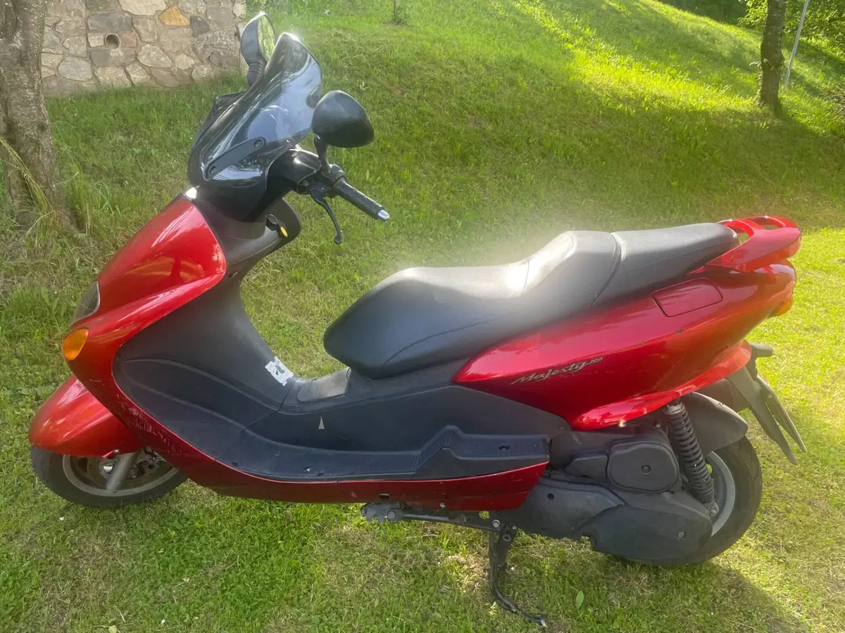 Yamaha Majesty 125 (2000 - 06) (5)