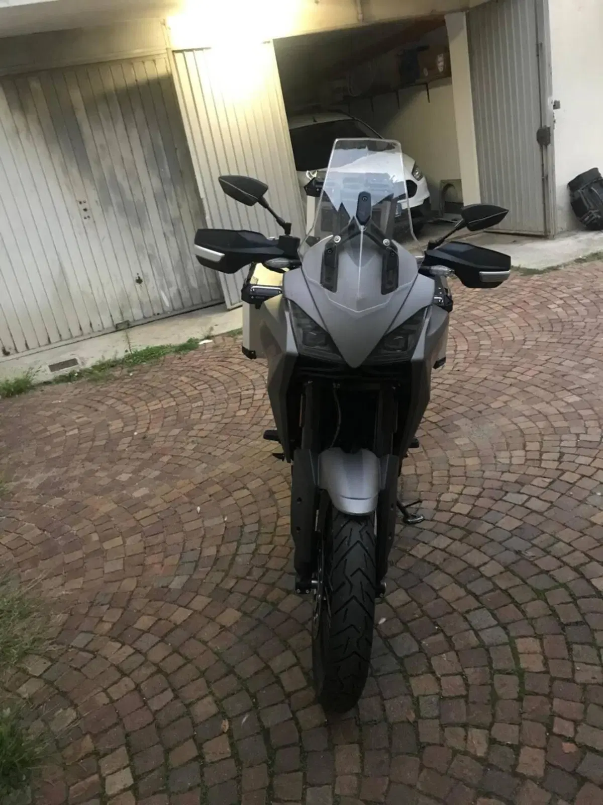 Moto Morini X-Cape 650 (2021 - 26) (2)