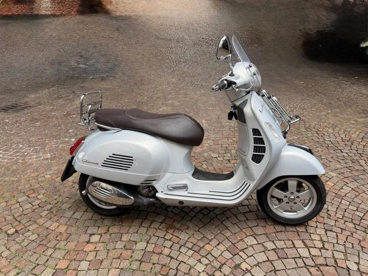 Vespa GTS 300 Touring ABS (2014 - 16) (3)