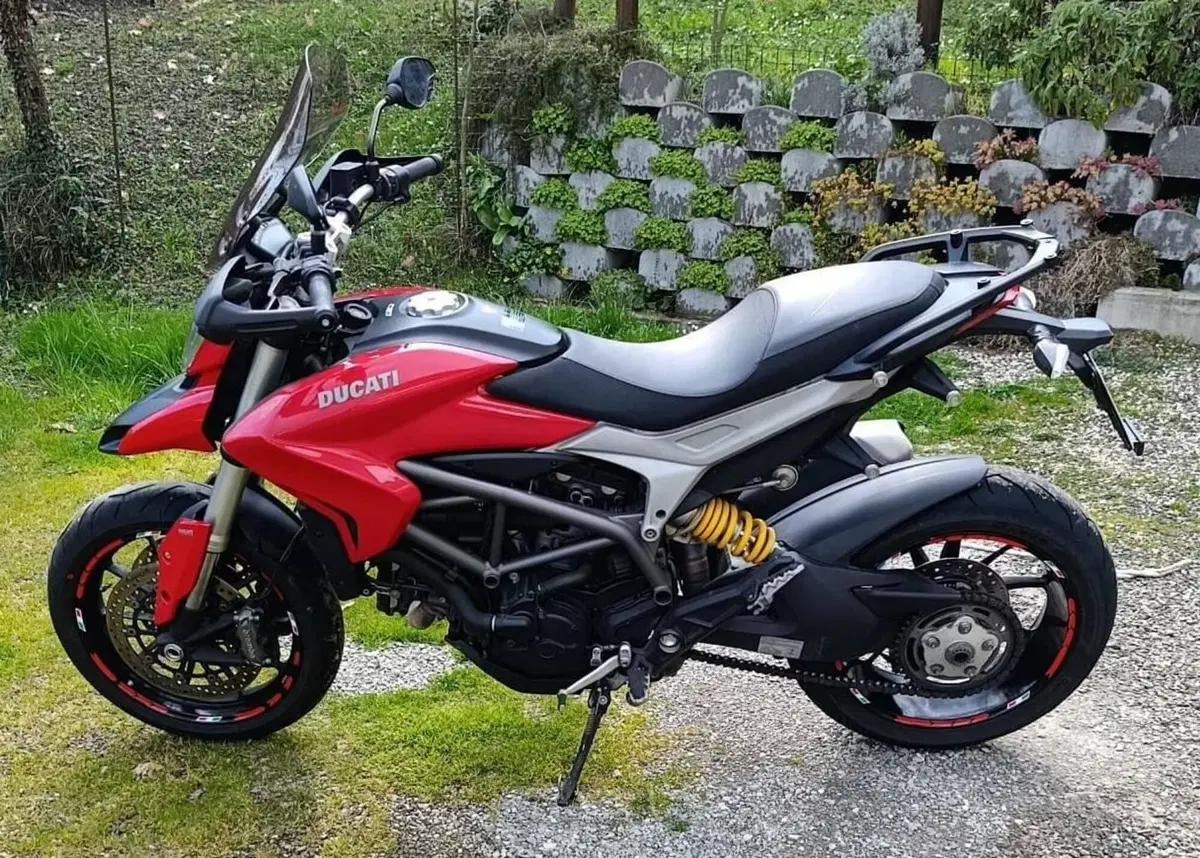 Ducati Hyperstrada 821 (2013 - 15) (3)
