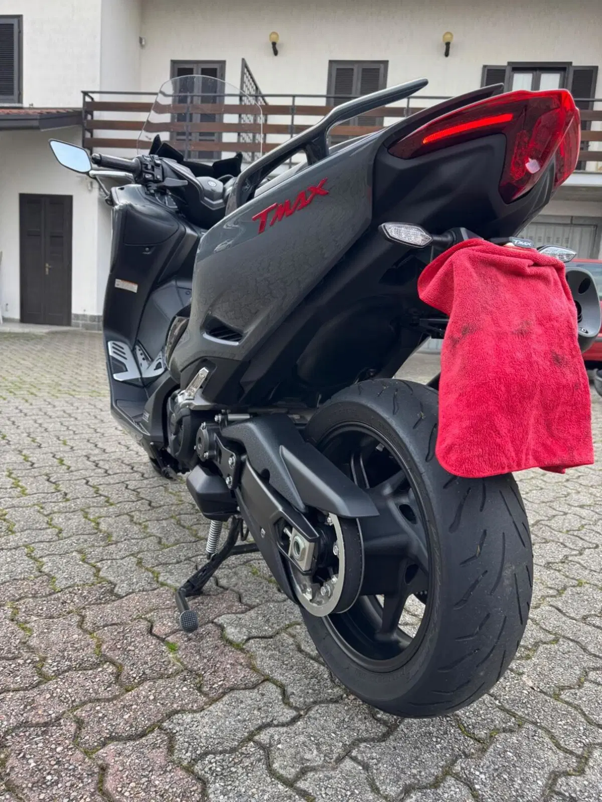 Yamaha T-Max 560 Tech Max (2021) (3)