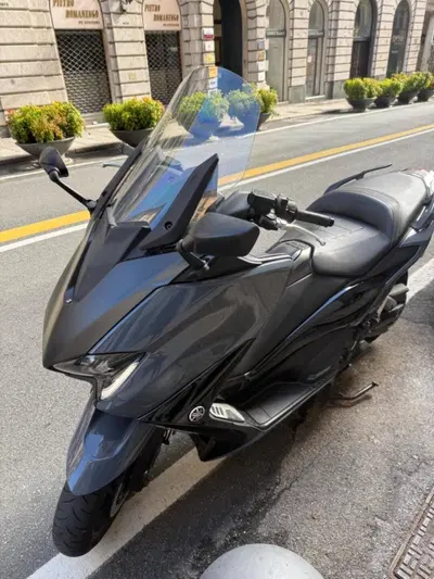 Yamaha T-Max 560 Tech Max (2021) usata