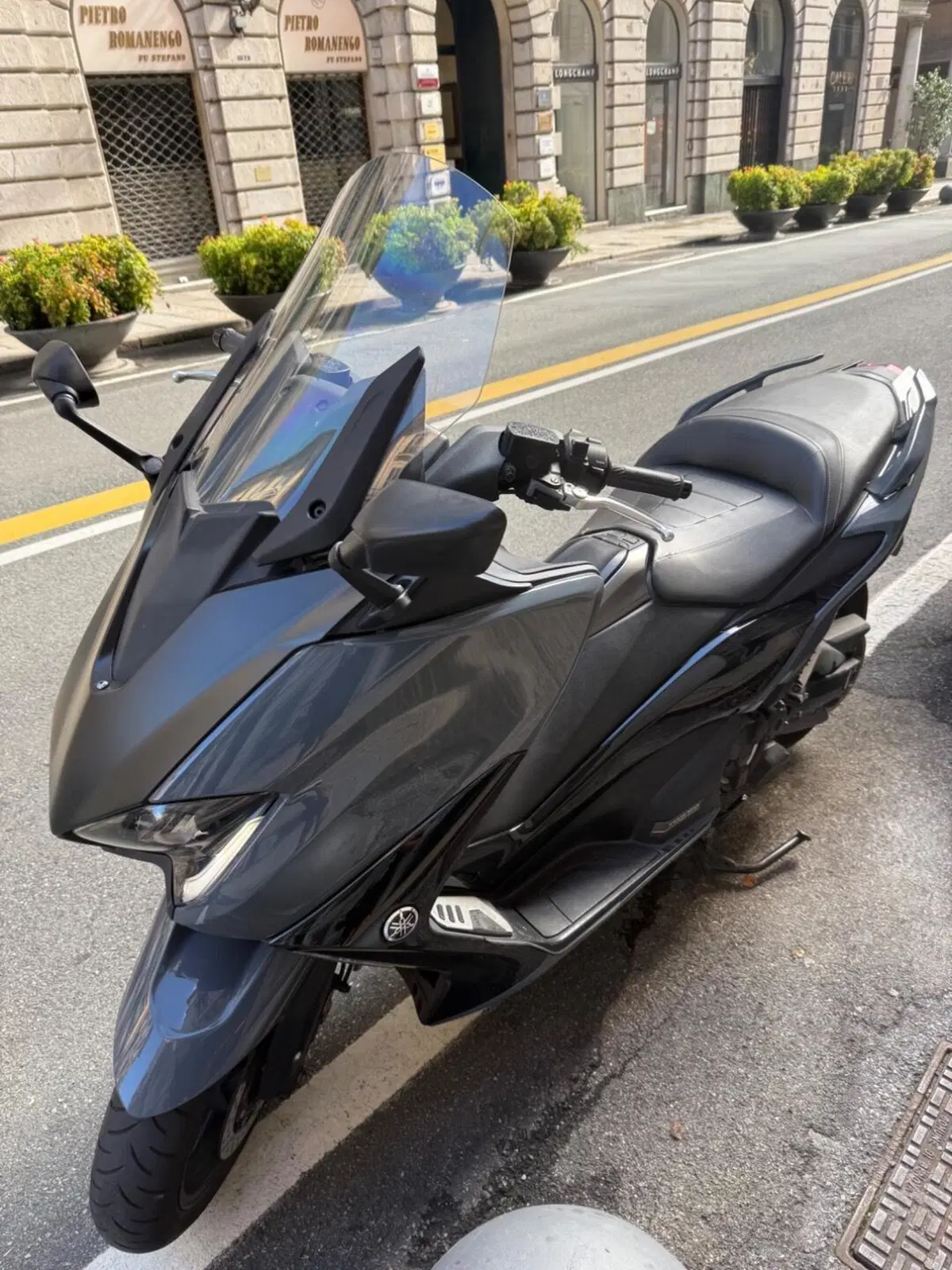 Yamaha T-Max 560 Tech Max (2021) (5)