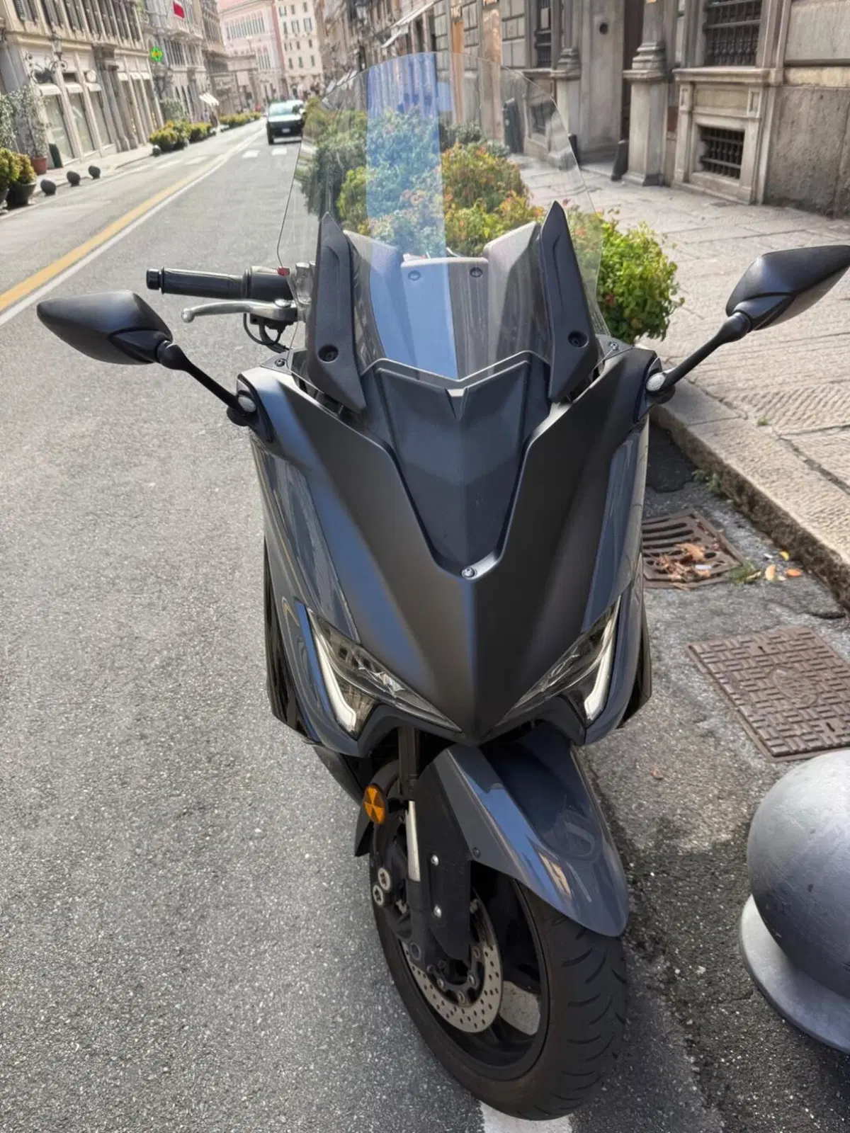 Yamaha T-Max 560 Tech Max (2021) (6)