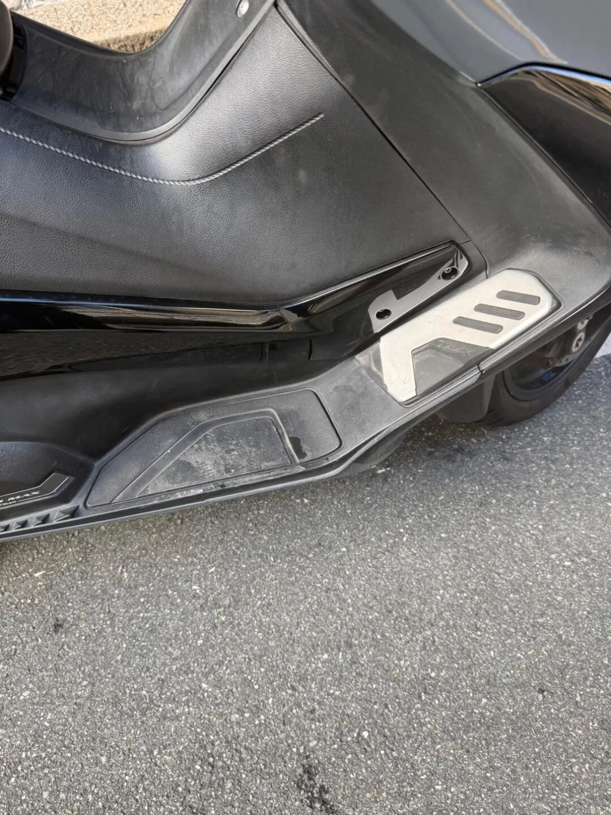 Yamaha T-Max 560 Tech Max (2021) (10)