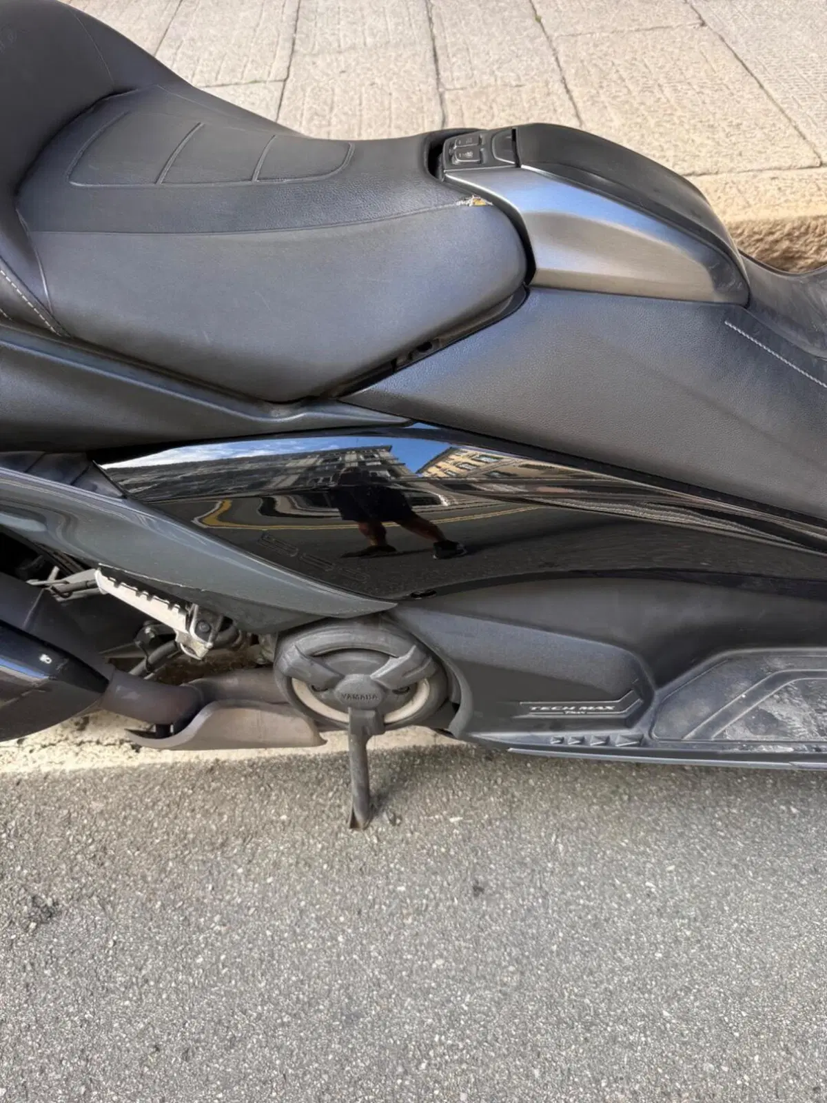 Yamaha T-Max 560 Tech Max (2021) (11)
