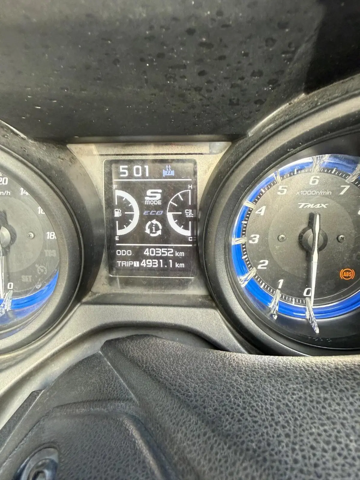 Yamaha T-Max 560 Tech Max (2021) (16)