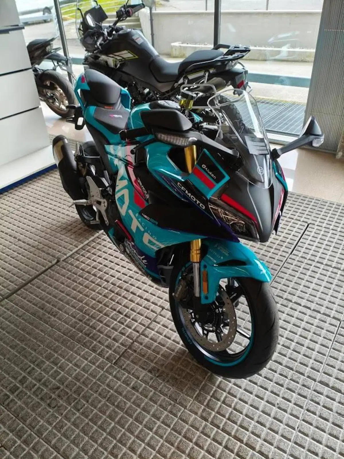 CFMOTO 450SR World Champions Replica (2025 - 26) (2)