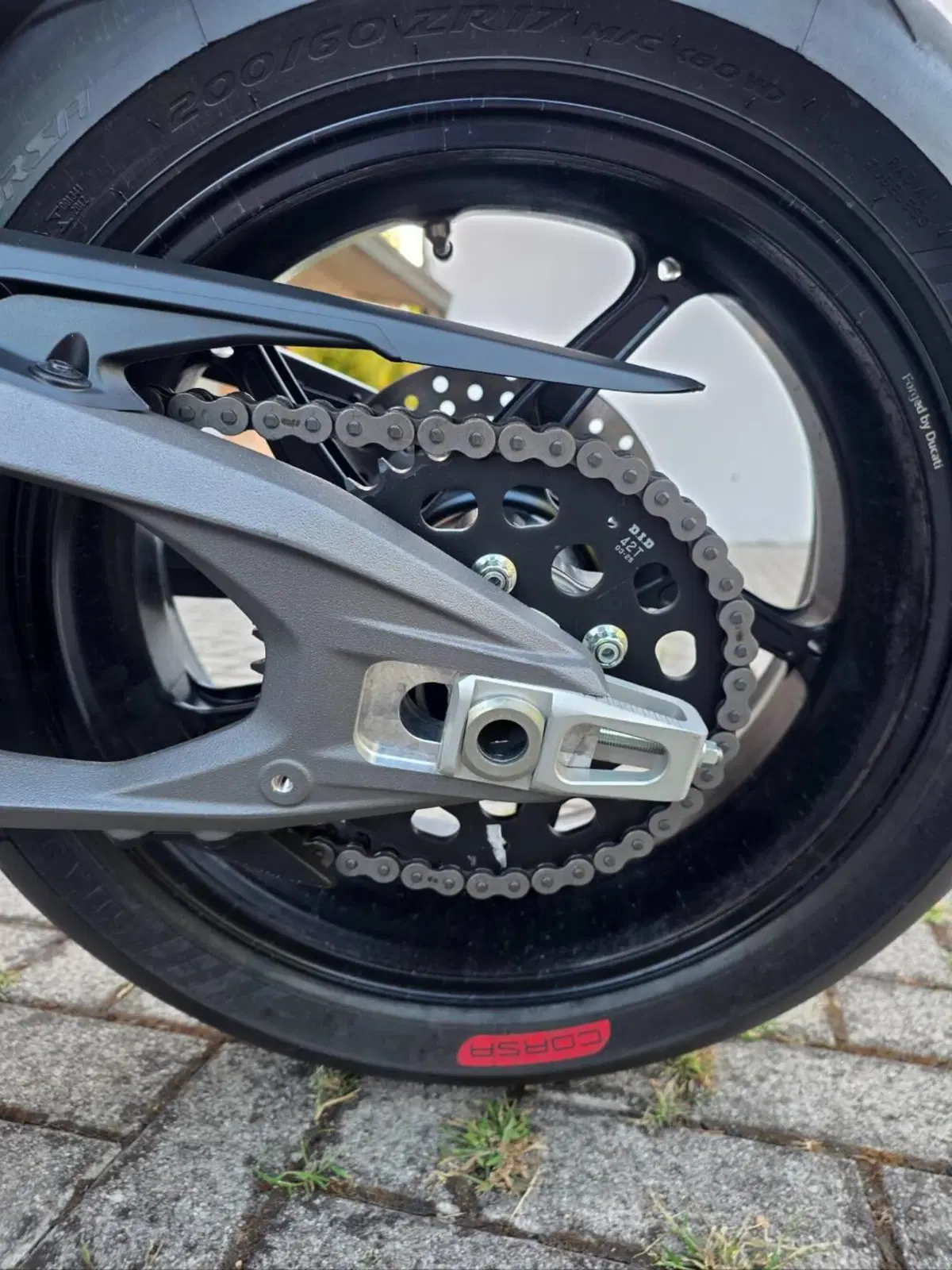 Ducati Streetfighter V4 S 100 (2026) (9)