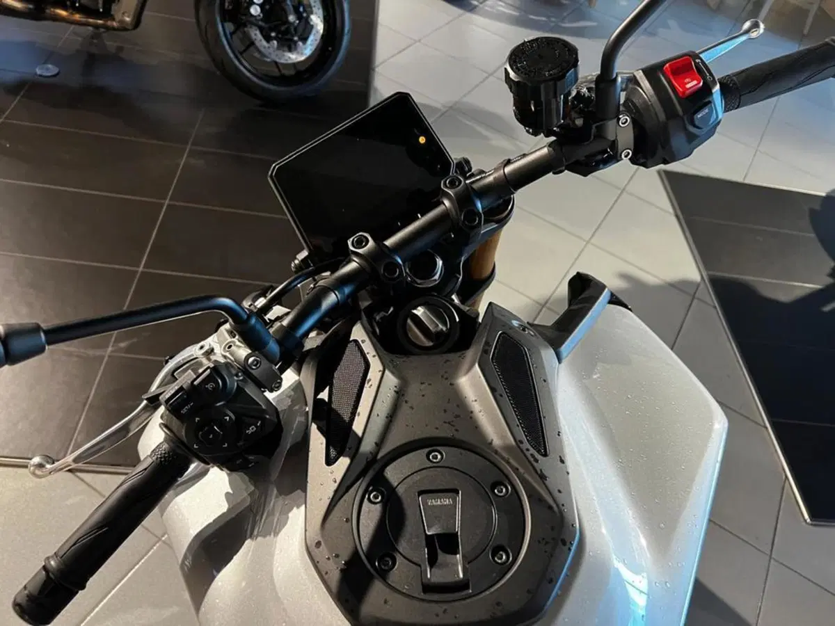 Yamaha MT-09 SP (2024 - 26) (4)