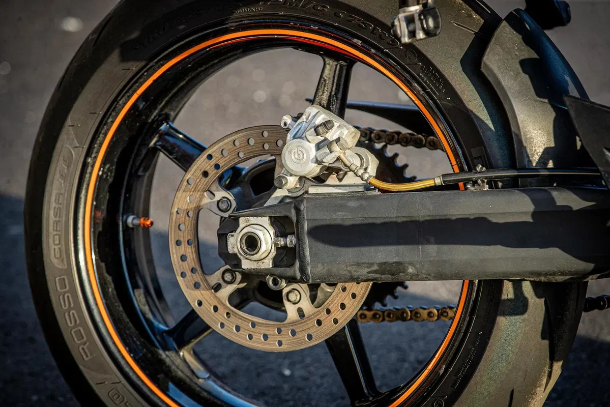 KTM 990 Super Duke (2005 - 07) (12)