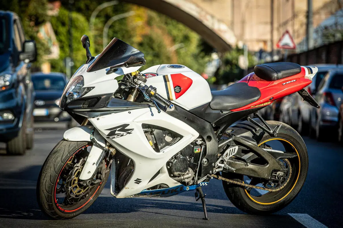 Suzuki GSX R 600 (2006 - 07) (4)