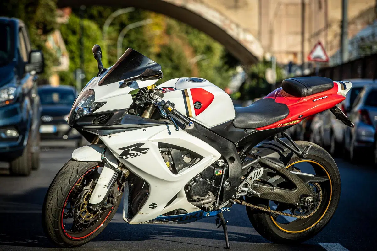 Suzuki GSX R 600 (2006 - 07) (5)