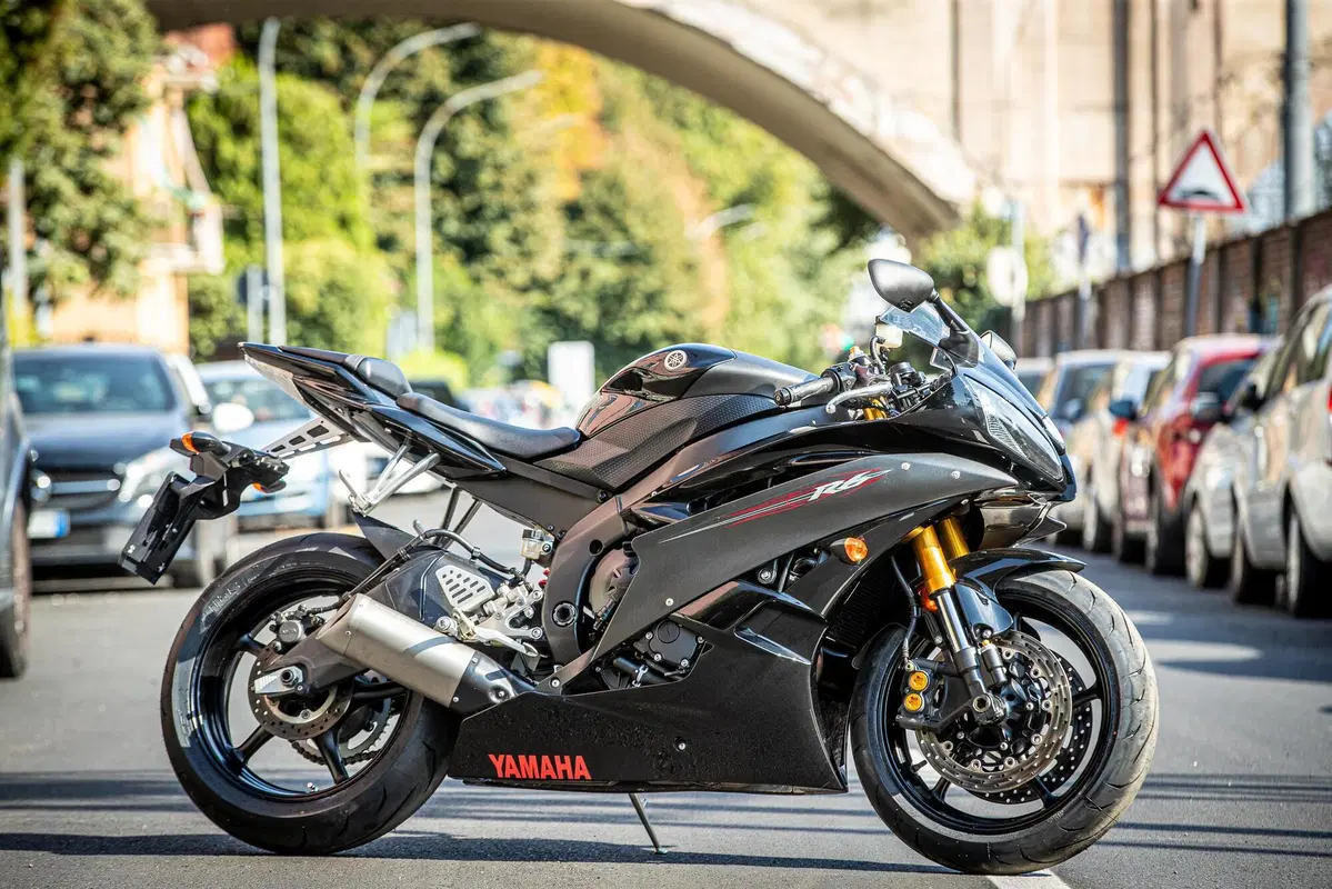 Yamaha YZF R6 (2005 - 06)