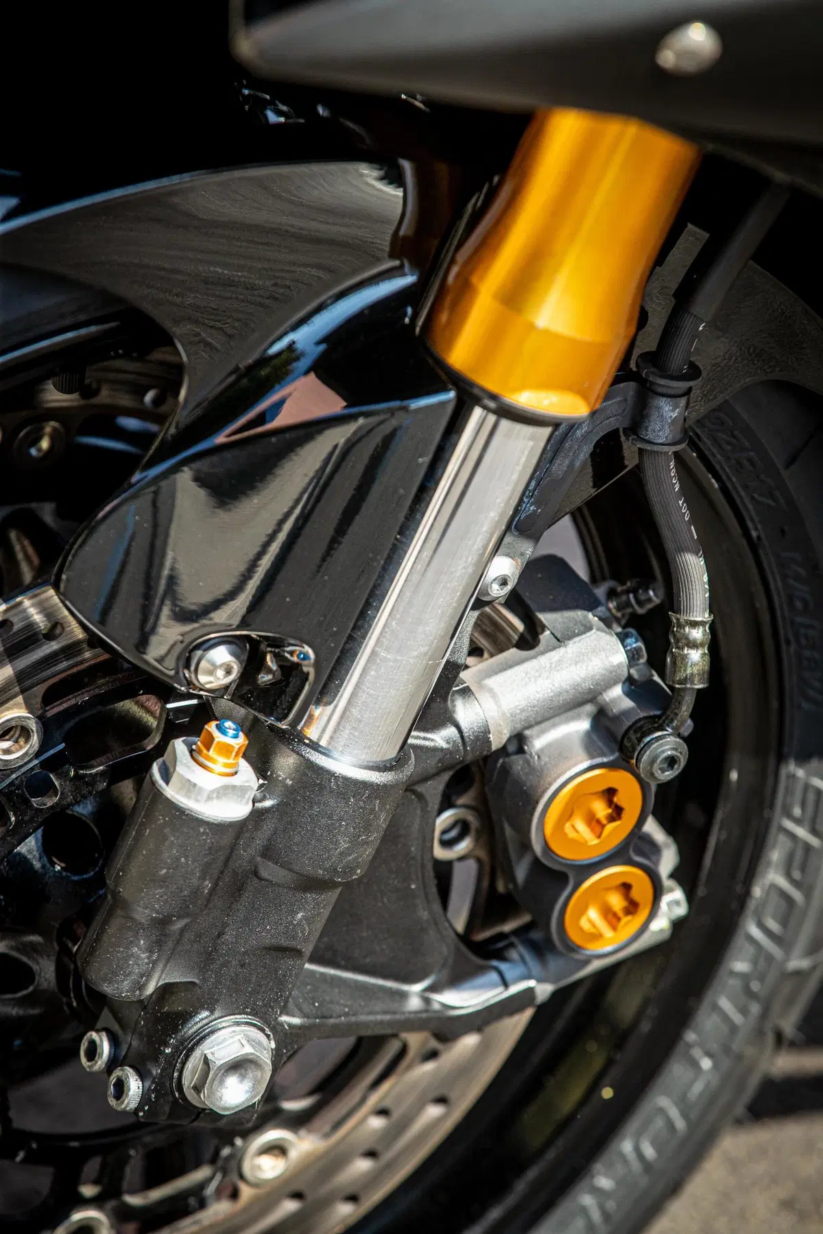 Yamaha YZF R6 (2005 - 06) (9)