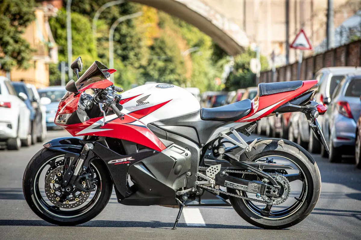 Honda CBR 600 RR (2009 - 12) (5)