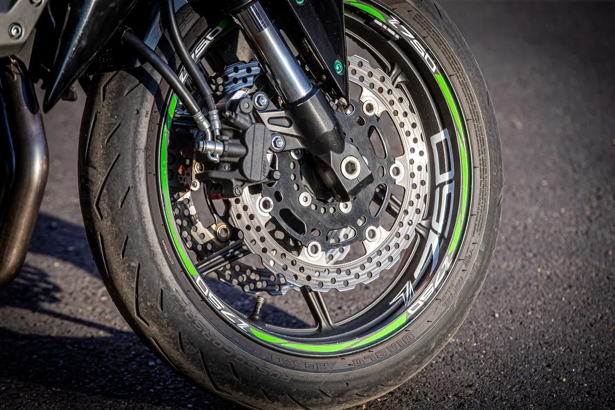 Kawasaki Z 750 (2007 - 14) (15)