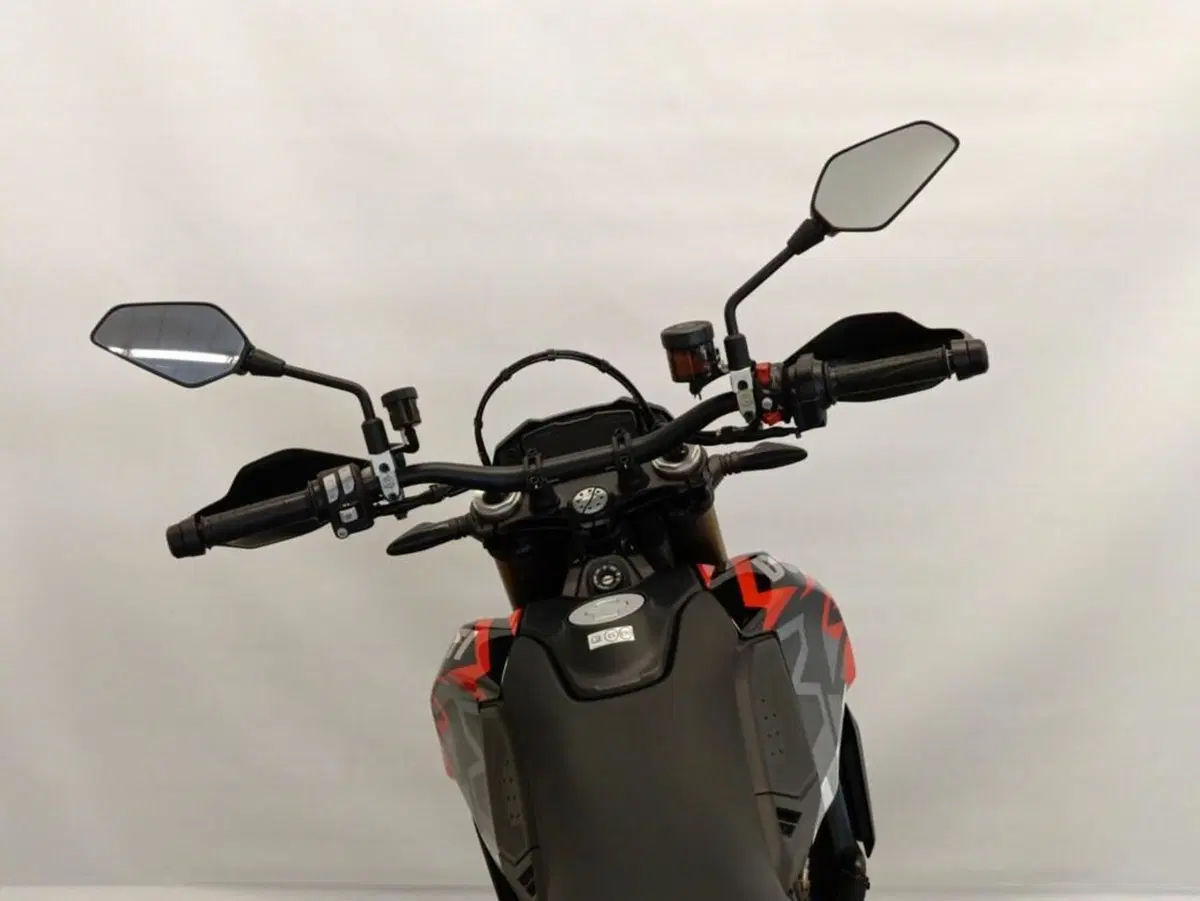 Ducati Hypermotard 698 Mono RVE (2024 - 26) (6)