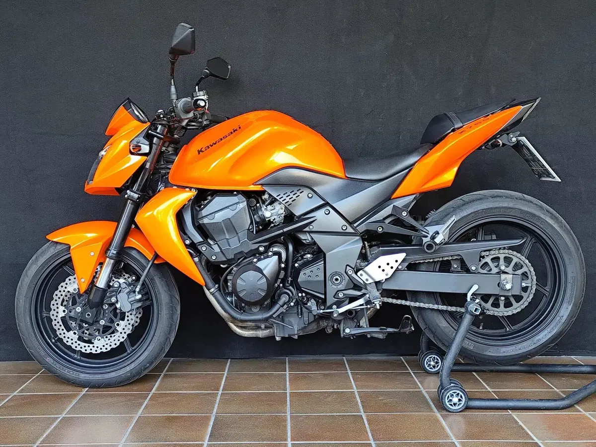 Kawasaki Z 750 (2007 - 14) (2)
