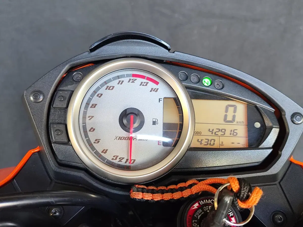 Kawasaki Z 750 (2007 - 14) (5)