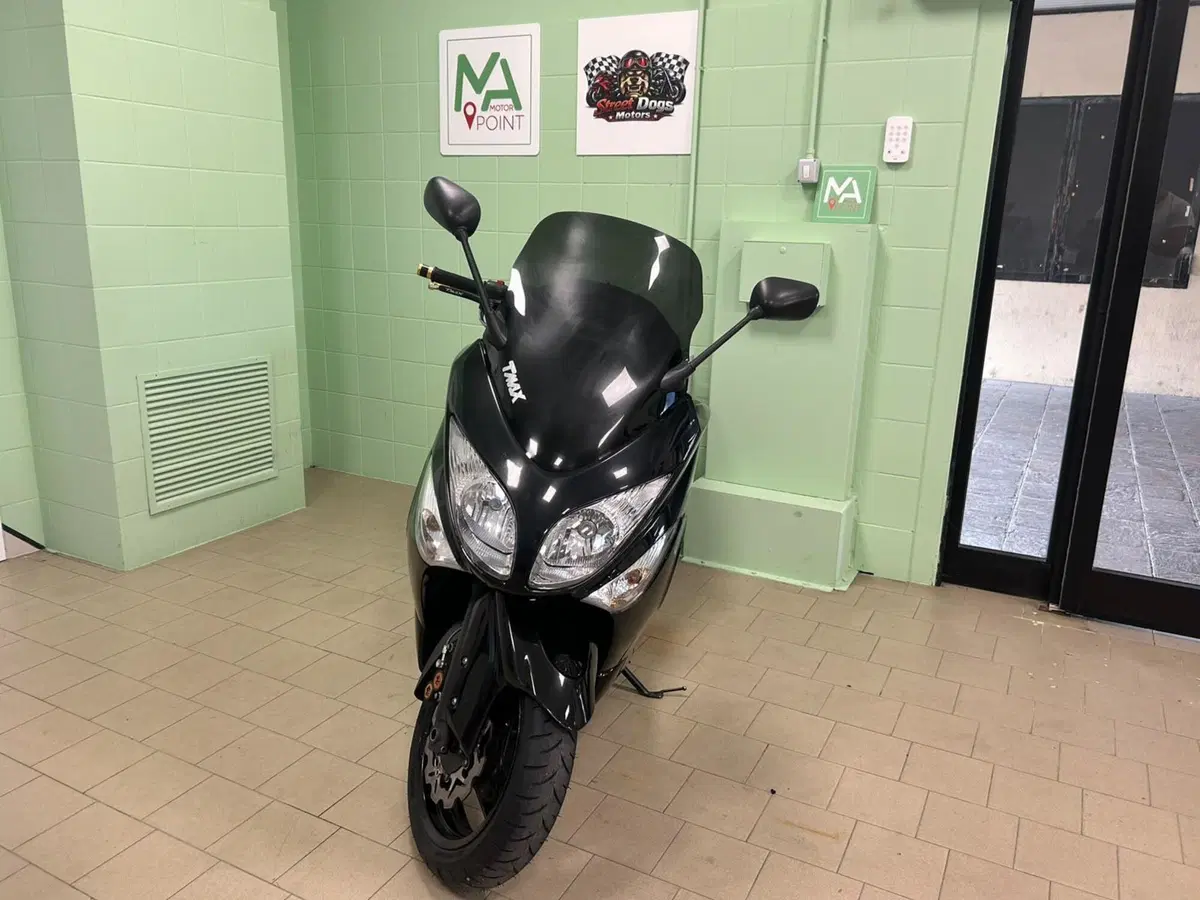 Yamaha T-Max 500 Night Max (2007 - 08) (3)