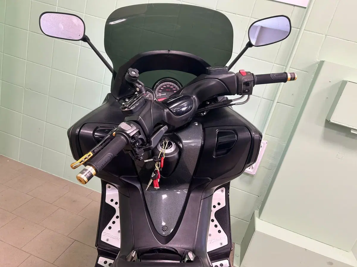 Yamaha T-Max 500 Night Max (2007 - 08) (6)