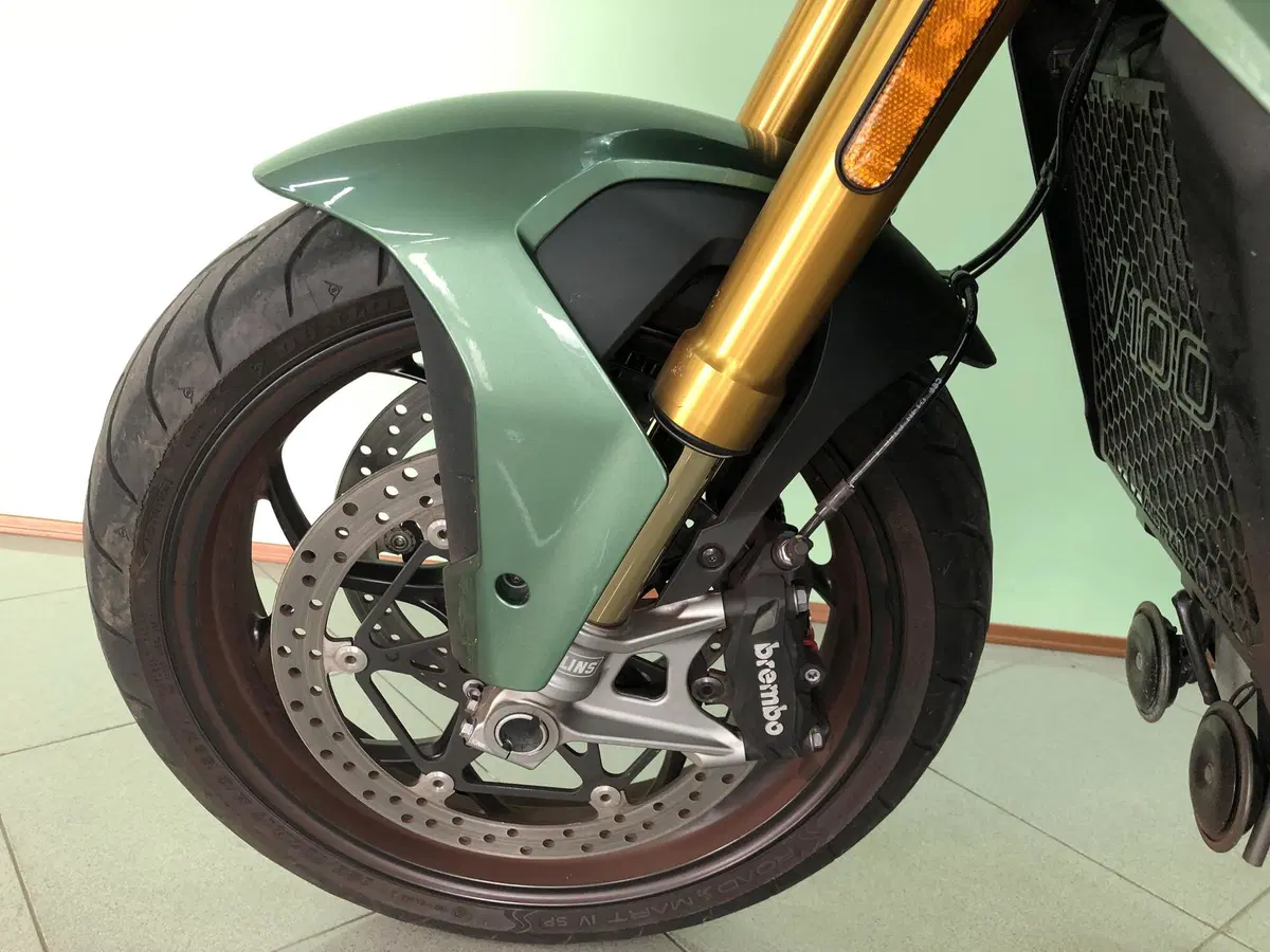 Moto Guzzi V100 Mandello S (2022 - 24) (4)