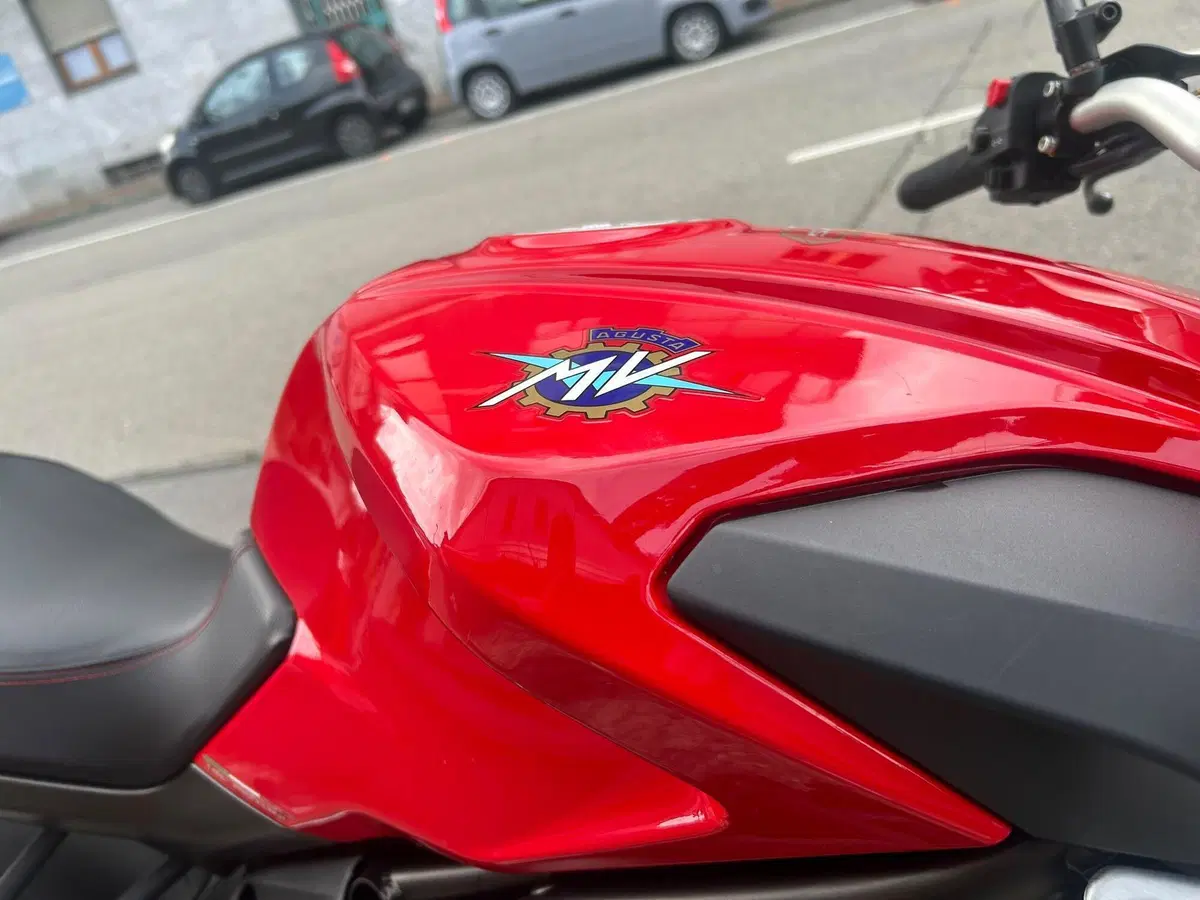 MV Agusta Brutale 675 EAS ABS (2011 - 16) (4)