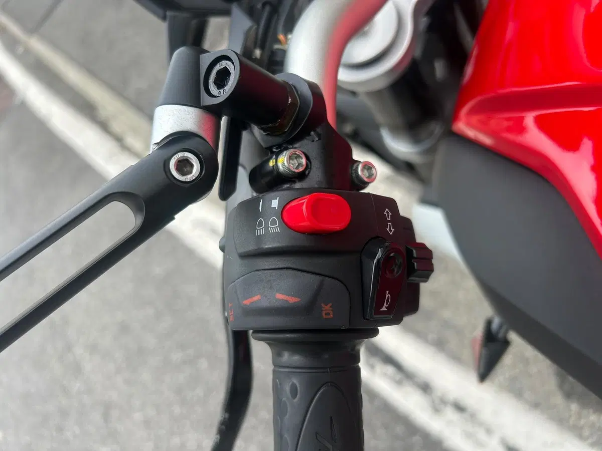 MV Agusta Brutale 675 EAS ABS (2011 - 16) (9)
