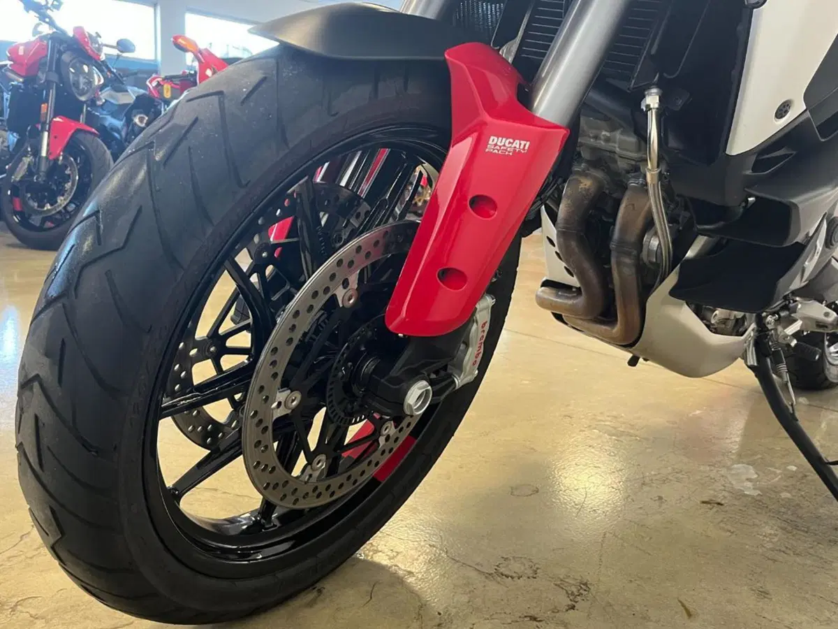 Ducati Multistrada V4 S (2021 - 24) (3)