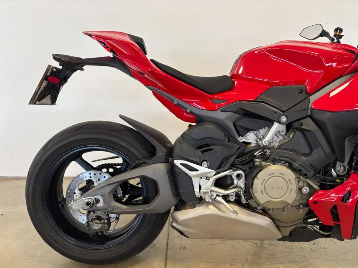 Ducati Streetfighter V4 S (2025 - 26) (5)