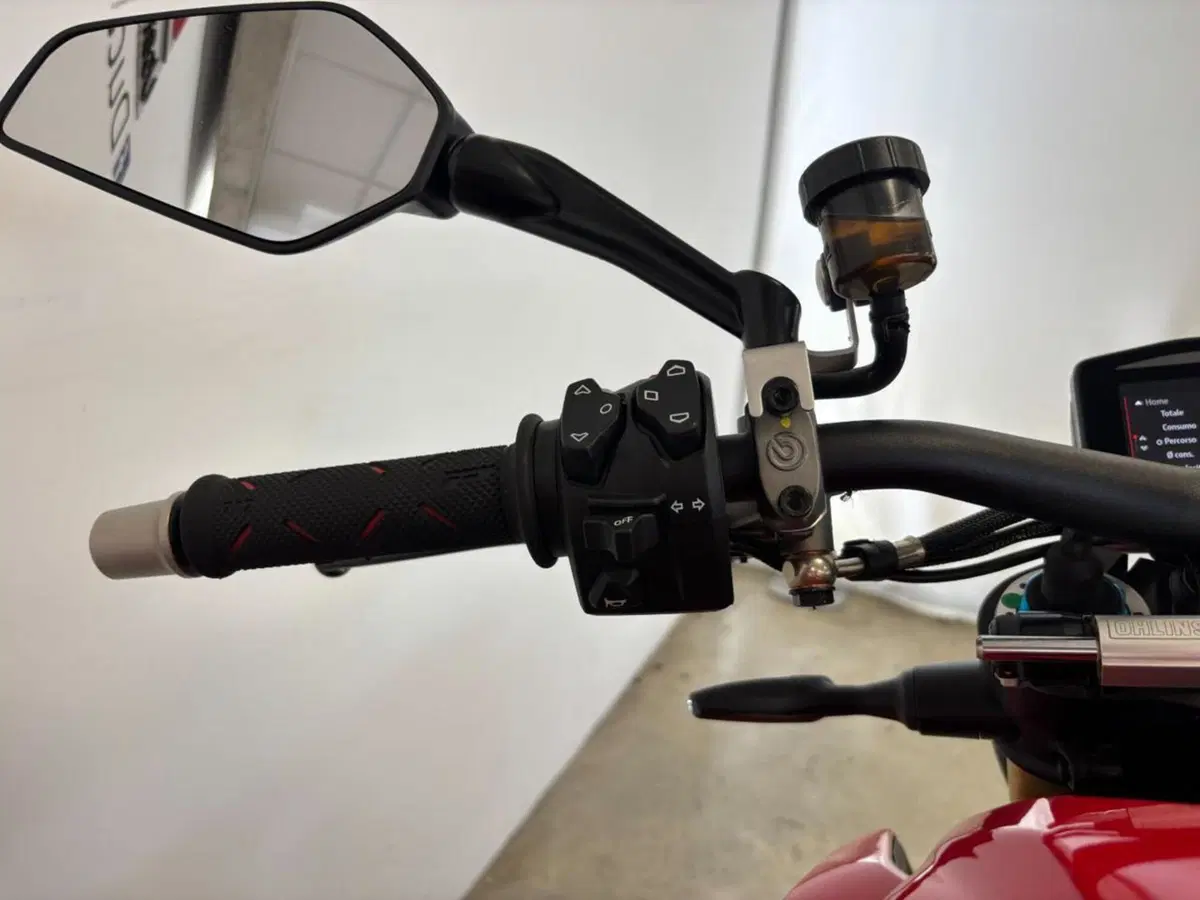 Ducati Streetfighter V4 S (2025 - 26) (11)