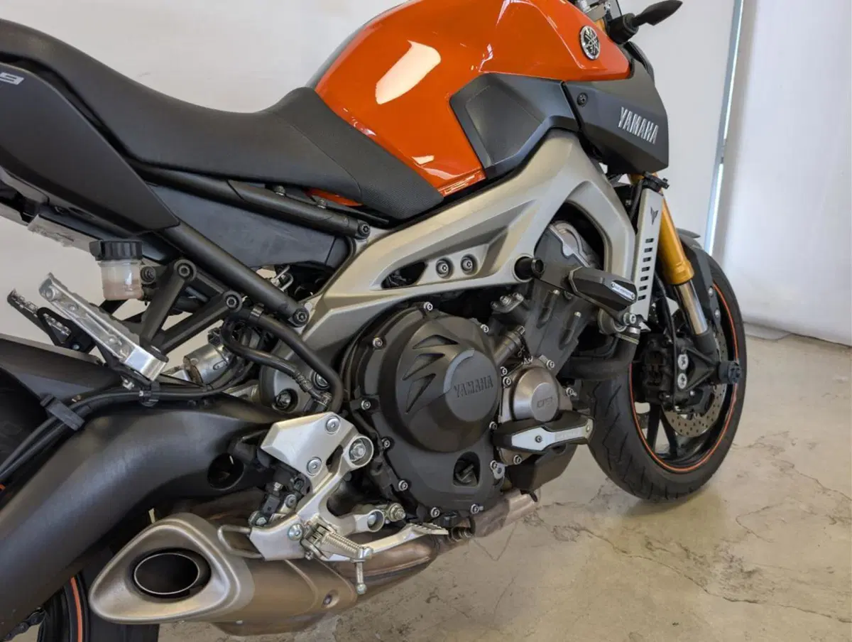 Yamaha MT-09 ABS (2013 - 15) (6)