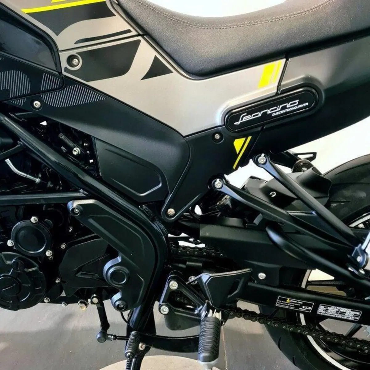 Benelli Leoncino 250 (2021 - 25) (11)