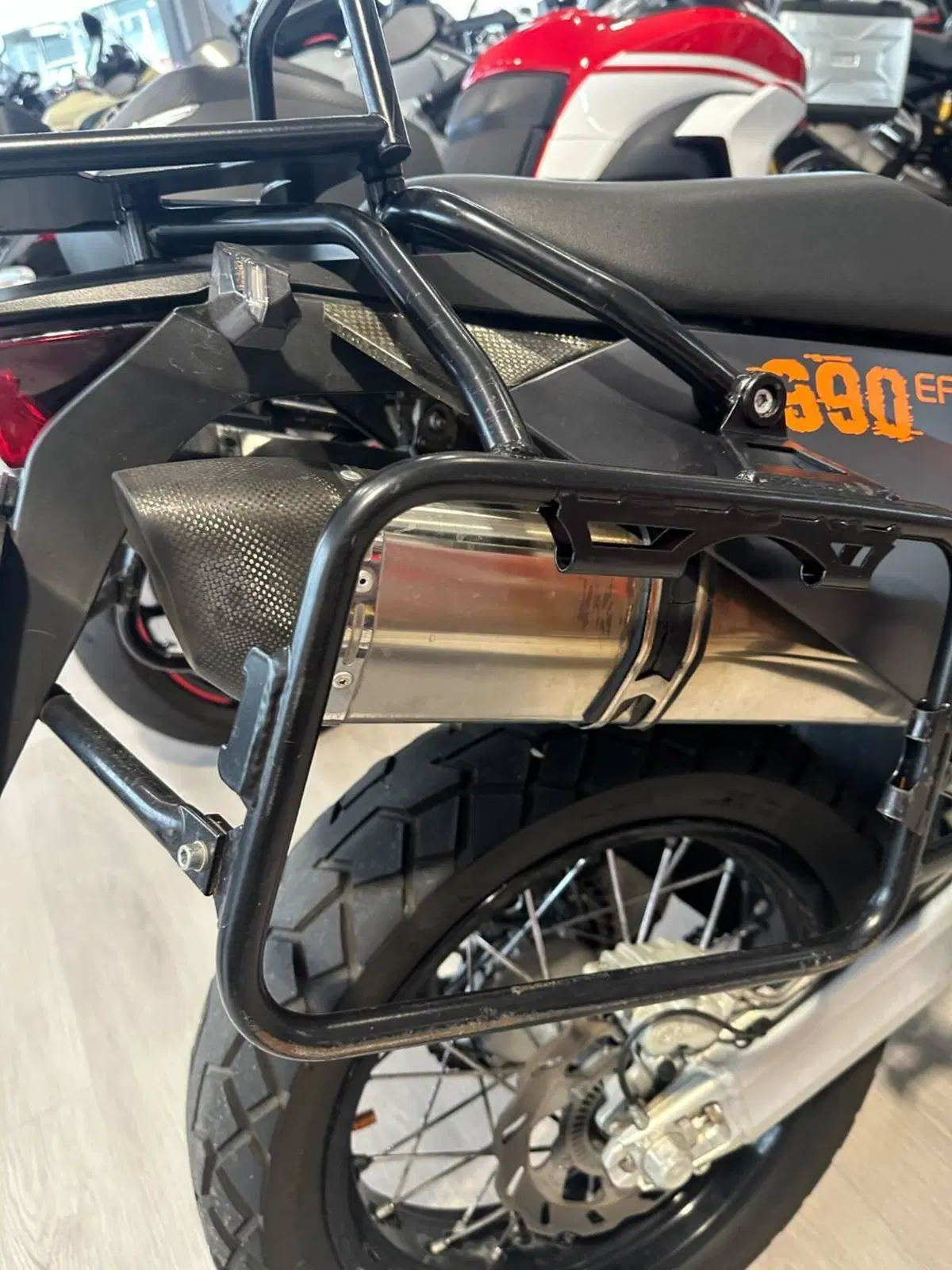 KTM 990 Adventure (2006 - 08) (5)