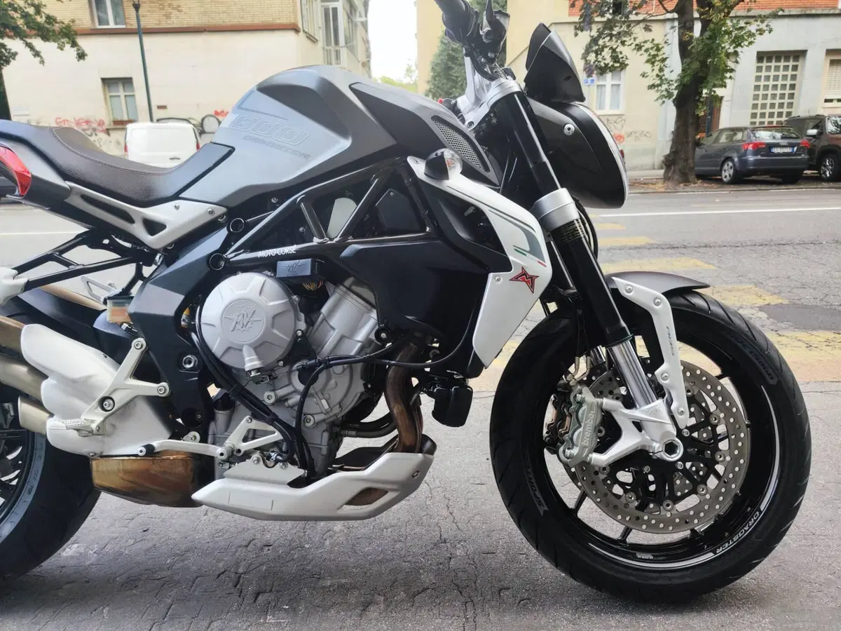 MV Agusta Dragster 800 (2014 - 19) (5)