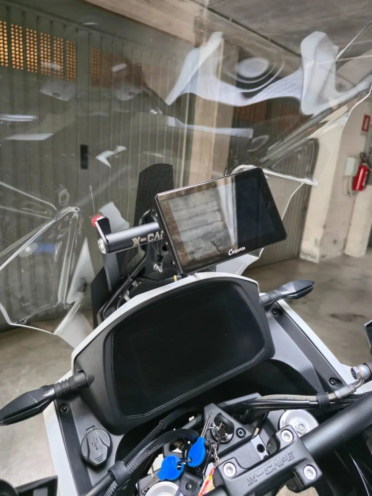 Moto Morini X-Cape 650 (2021 - 26) (6)