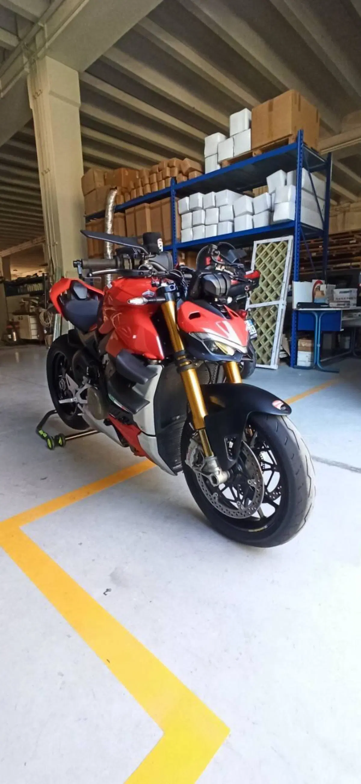 Ducati Streetfighter V4 1100 S (2021 - 22) (2)