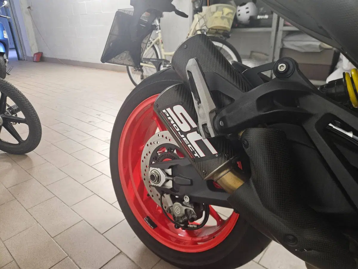 Ducati Monster 937 + (2021 - 25) (3)