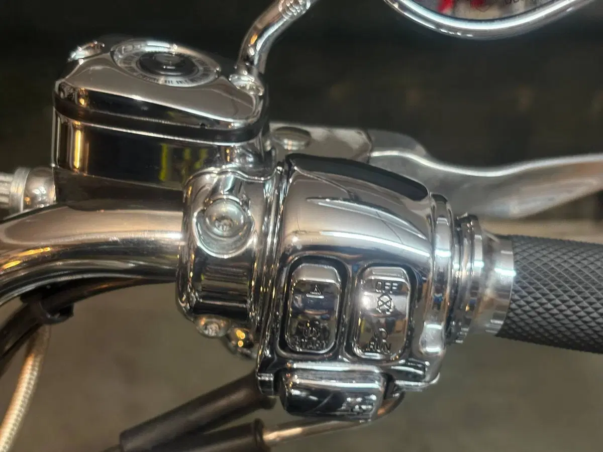 Harley-Davidson 1584 Super Glide Custom (2008 - 13) - FXDC (14)