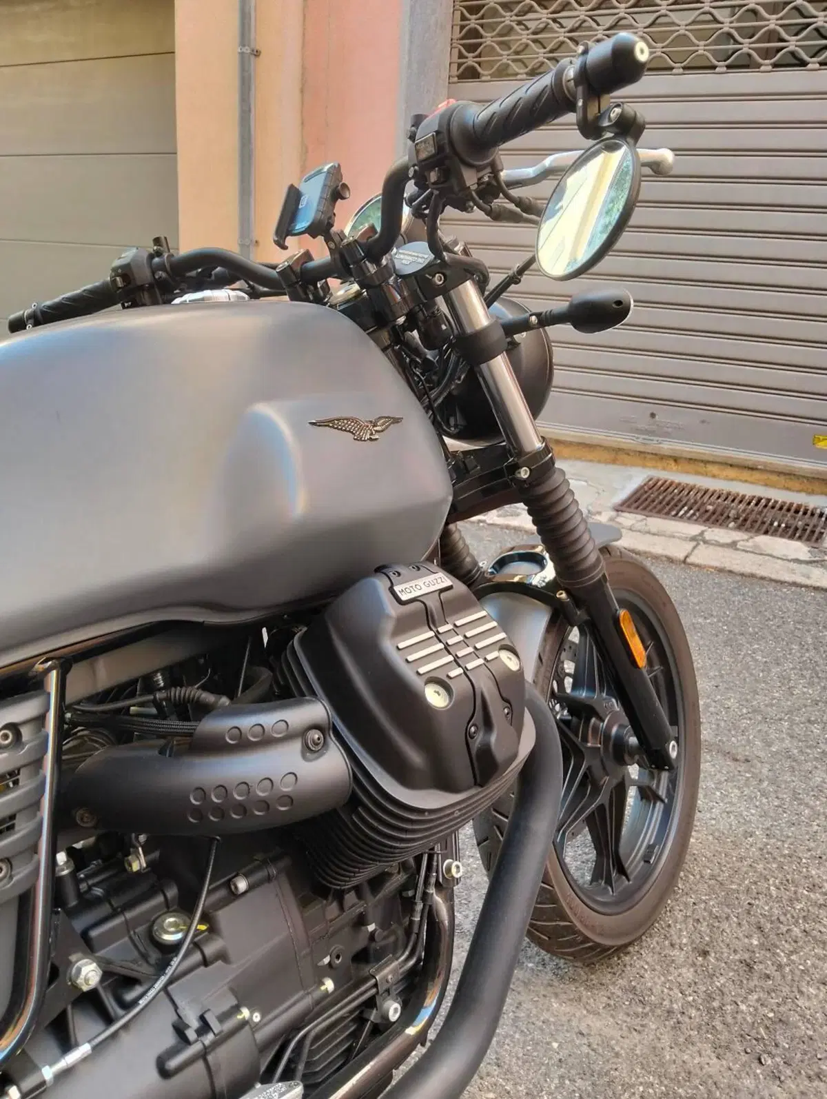 Moto Guzzi V7 III Stone (2017 - 20)