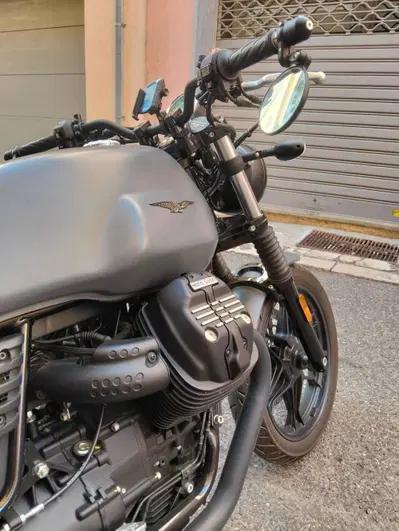 Moto Guzzi V7 III Stone (2017 - 20) usata