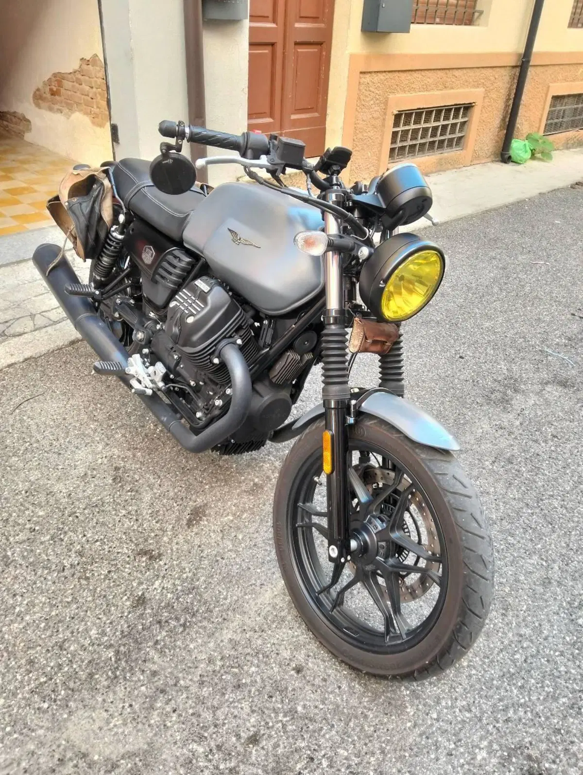 Moto Guzzi V7 III Stone (2017 - 20) (5)