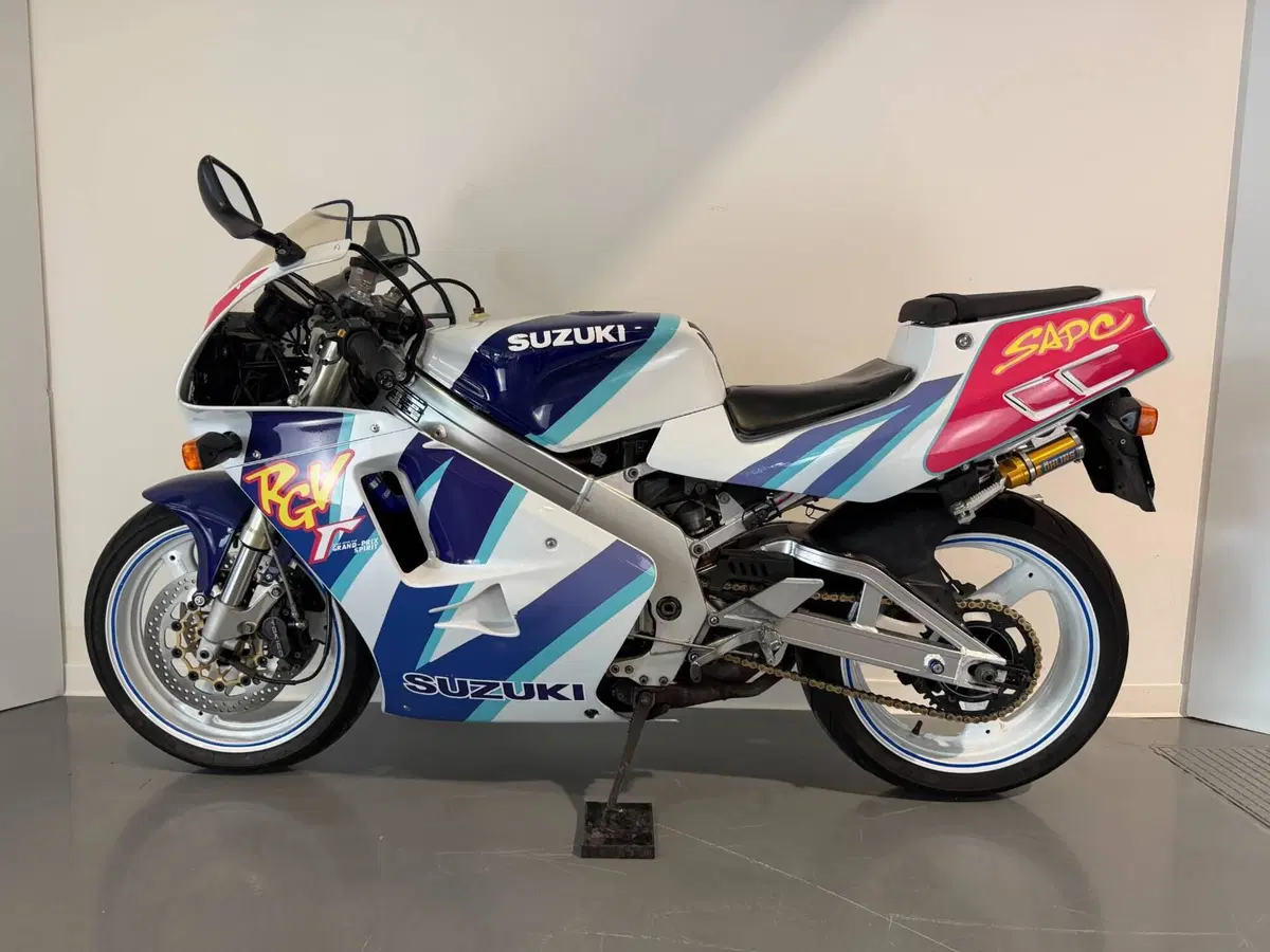 Suzuki RGV 250 (1989 - 97) (3)